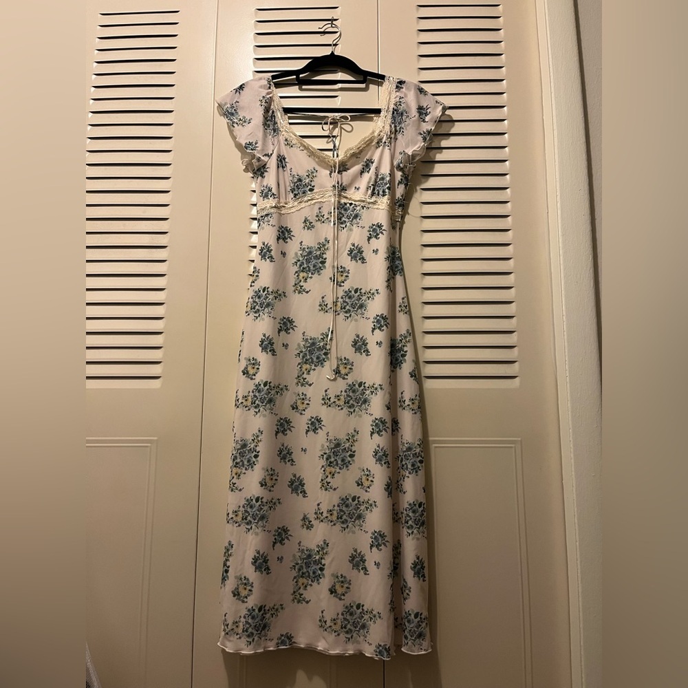 Elegant Floral Maxi Dress in Cream and Blue